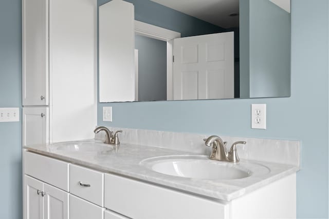 610 W Neck Rd, Nobleboro, ME 04555 - full bathroom with double vanity