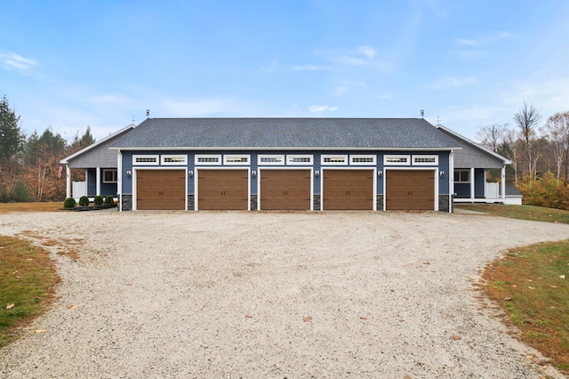 garage featuring a porch