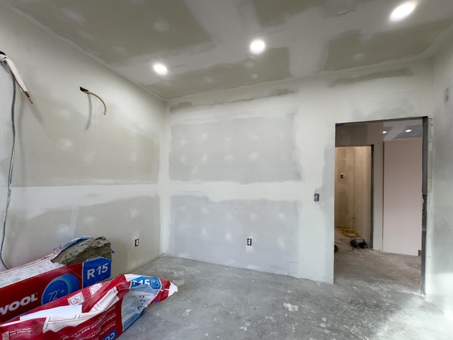 empty room featuring concrete floors