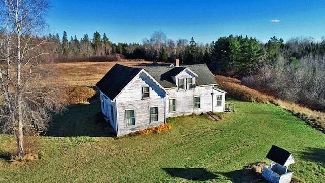 view of front of home with a front yard