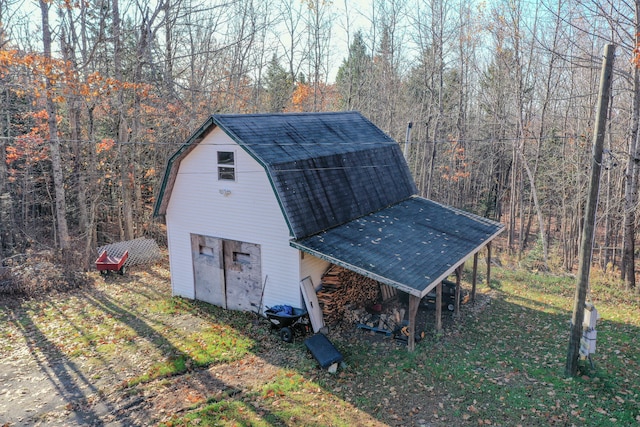 view of outdoor structure