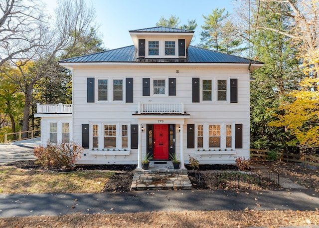 view of front of property