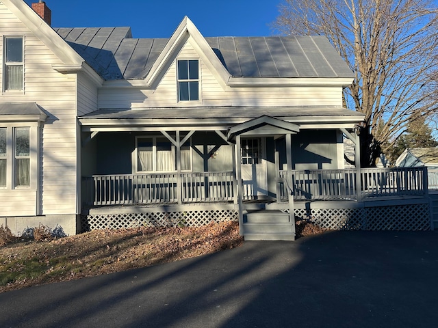 view of front of home with a porch