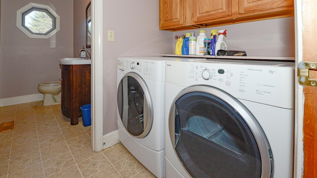 laundry area featuring washer and clothes dryer