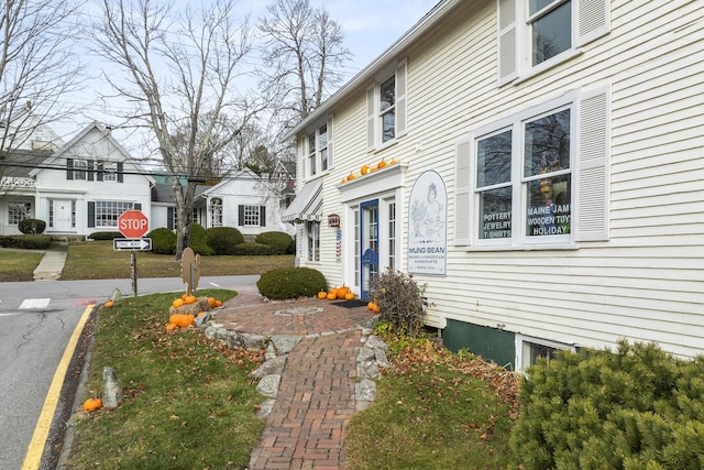 37 Townsend Ave, Boothbay Harbor, ME 04538 - photo 3