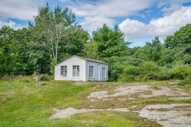 view of outbuilding