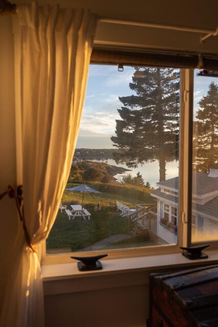 room details featuring a water view