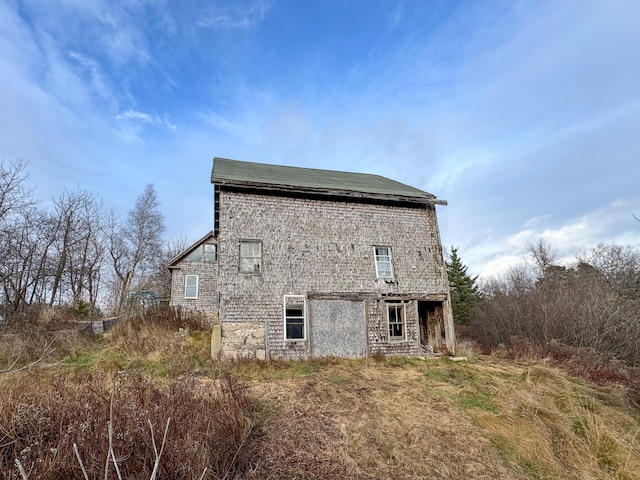 view of property exterior