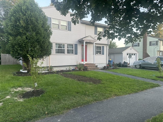 view of front of house with a front lawn