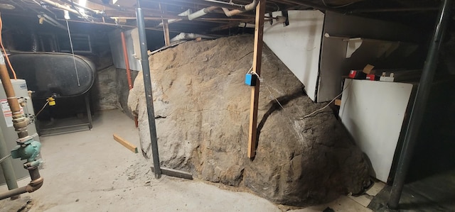 28 Maine Ave, Millinocket, ME 04462 - unfinished below grade area with heating fuel