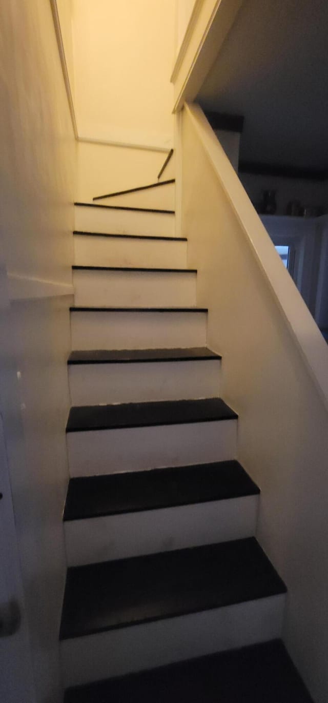 28 Maine Ave, Millinocket, ME 04462 - view of stairs