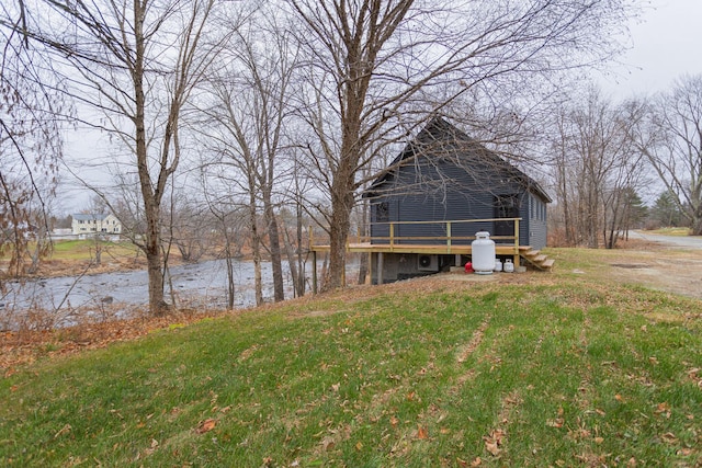 view of yard with a water view