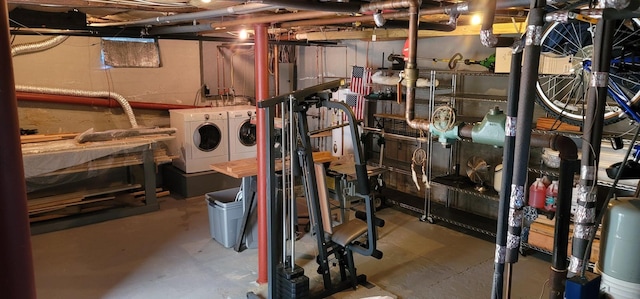 basement featuring independent washer and dryer