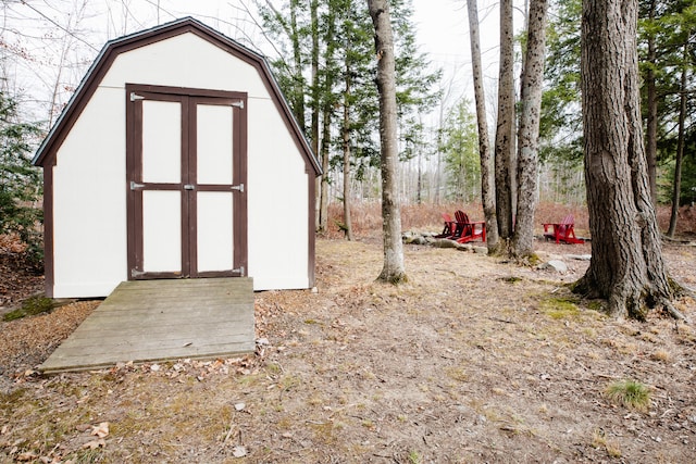 view of outbuilding