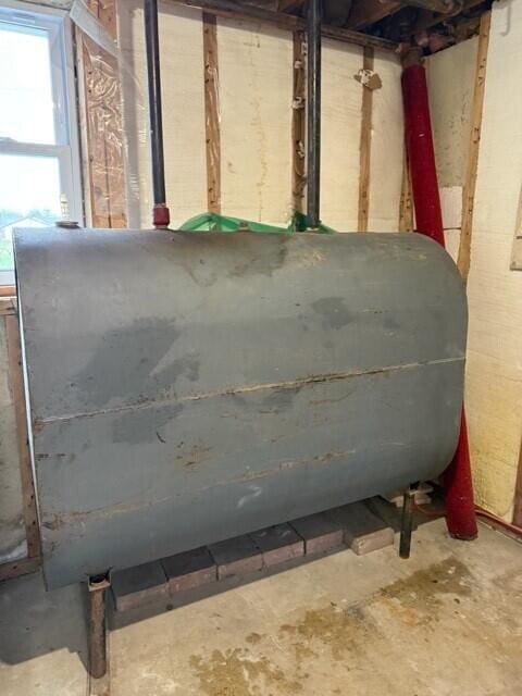 2 Old County Rd, Veazie, ME 04401 - below grade area with oil tank