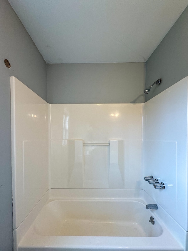 bathroom featuring shower / bathtub combination