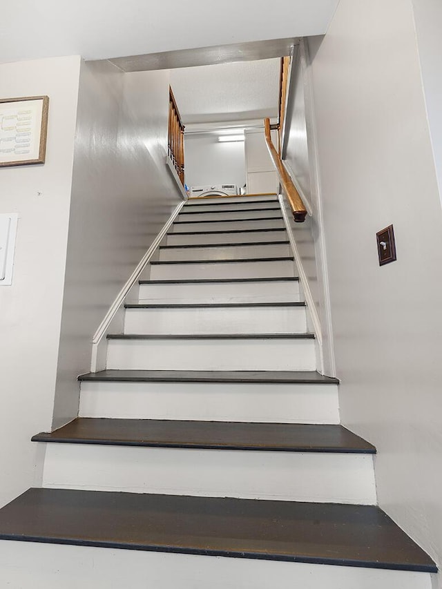 544 Main Rd N, Hampden, ME 04444 - view of staircase