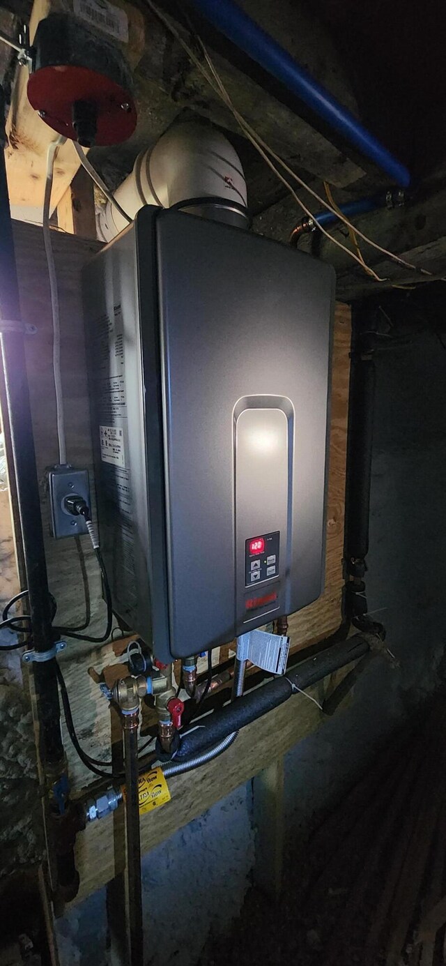 544 Main Rd N, Hampden, ME 04444 - utilities featuring water heater