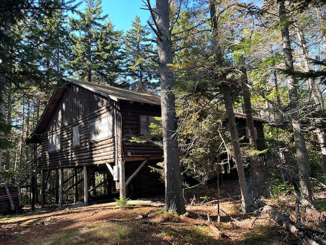 view of home's exterior