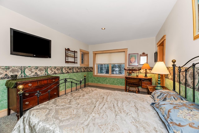 bedroom featuring carpet flooring