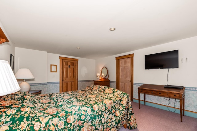 view of carpeted bedroom