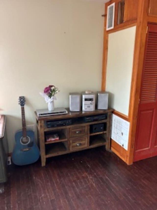 20 Monument Rd, Abbot, ME 04406 - details featuring visible vents and wood finished floors