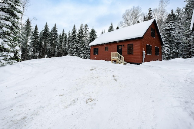 exterior space featuring a detached garage