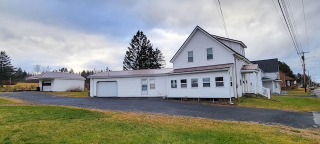 view of front of home with a front yard