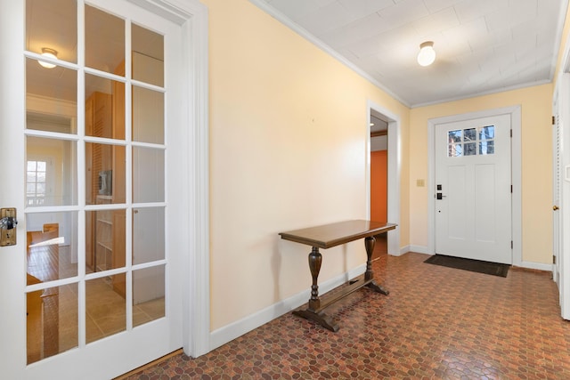 foyer with crown molding