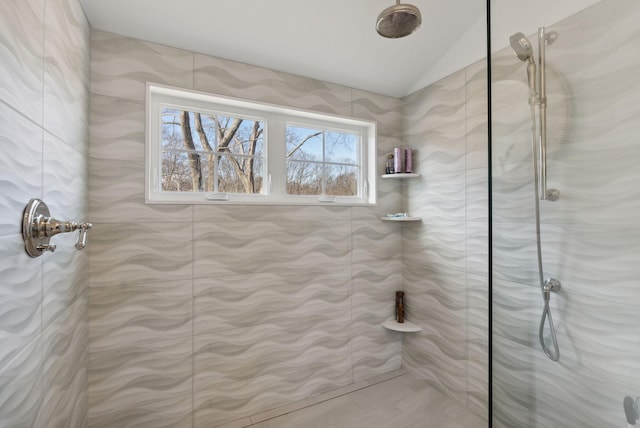 6 Brooks St, Kennebunkport, ME 04046 - full bath featuring vaulted ceiling and a tile shower