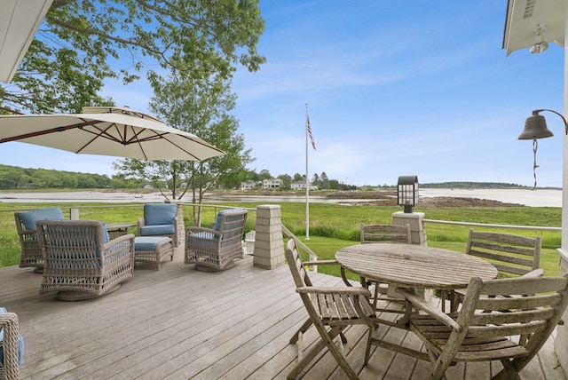 6 Brooks St, Kennebunkport, ME 04046 - deck featuring outdoor dining area