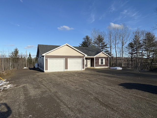 view of front facade featuring a garage