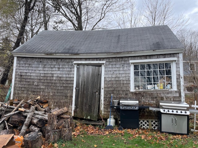 view of outbuilding