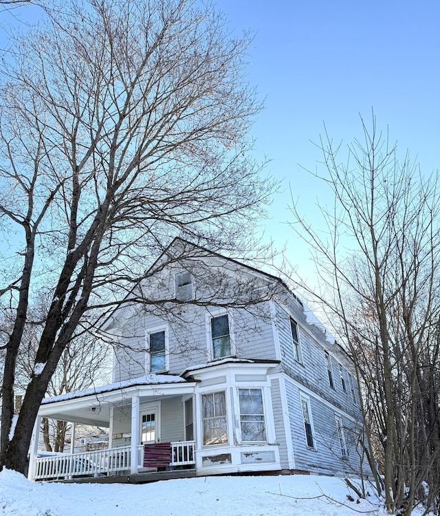 view of front of home with covered porch