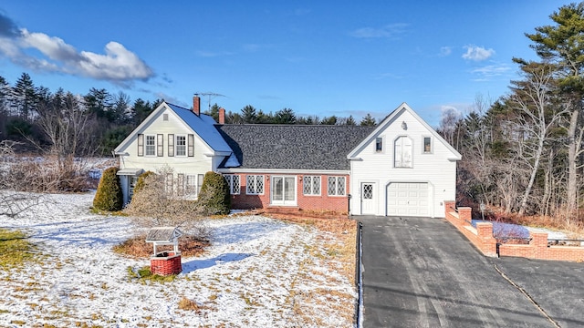 view of front facade with a garage