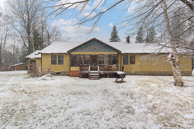 view of front of property with covered porch