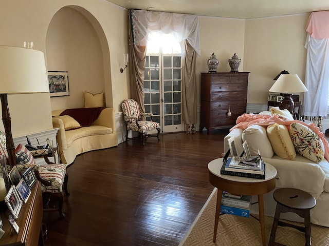 399 Hermits Point Rd, Islesboro, ME 04848 - living area featuring arched walkways and wood finished floors