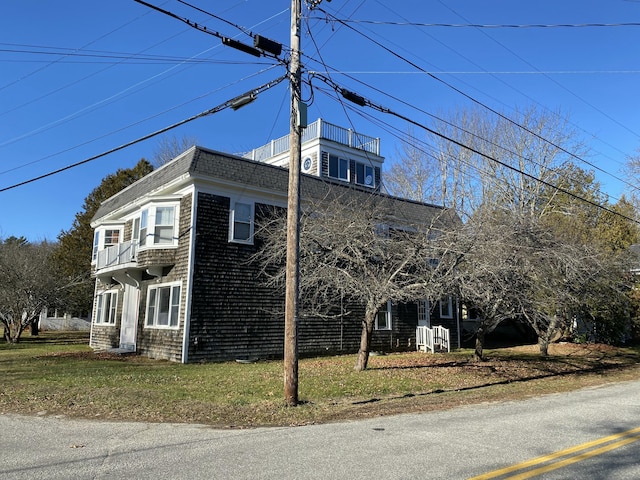 view of home's exterior