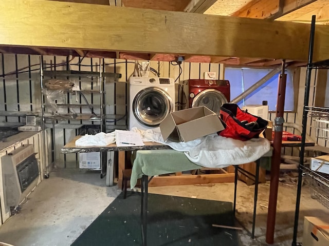 view of stable with washing machine and clothes dryer