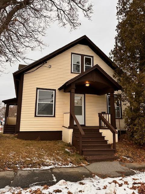 bungalow-style house featuring a porch