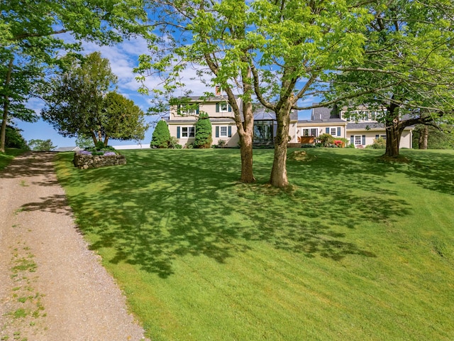 view of front of home featuring a front lawn