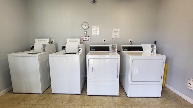 laundry room with washing machine and dryer