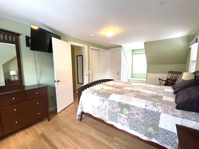 7 Edgewood Dr, Orono, ME 04473 - bedroom with light wood-style floors
