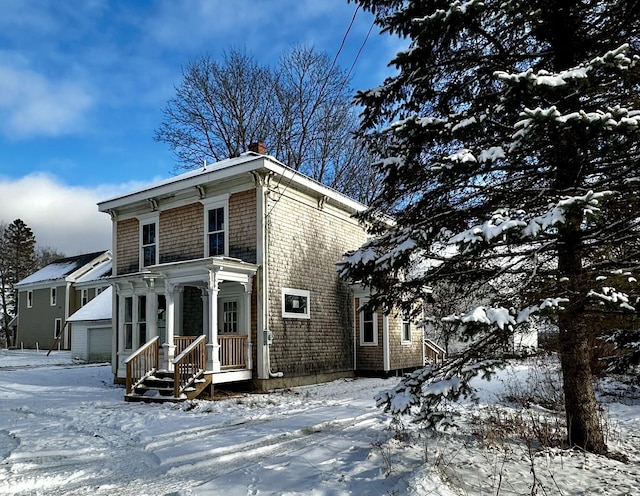 view of front of house featuring a garage