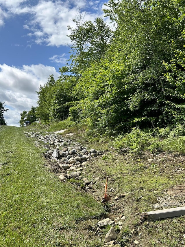 Listing photo 3 for LOT11 Overlook Dr, Hallowell ME 04347