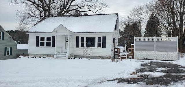 view of front of property