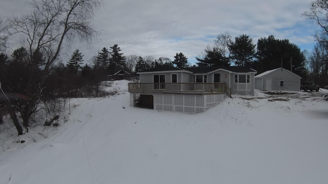 view of front of home featuring a wooden deck