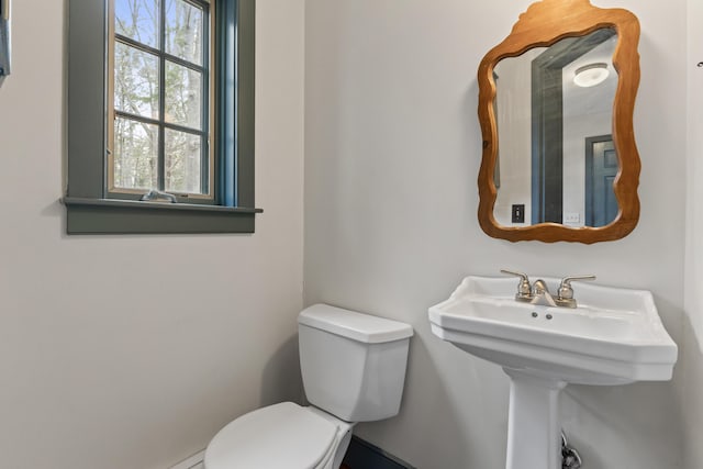 35 Cushman Rd, Nobleboro, ME 04555 - half bathroom with toilet