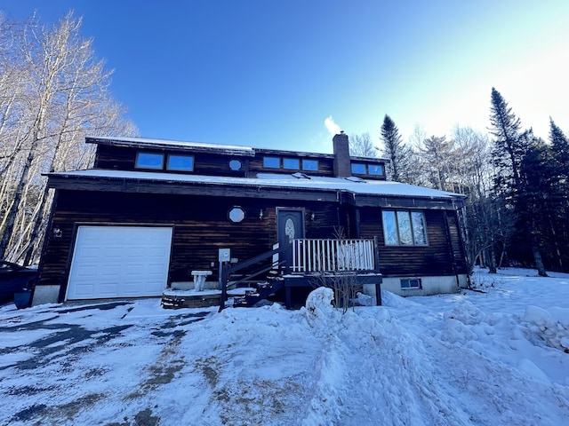 view of front of house featuring a garage