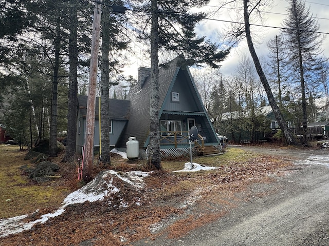 view of front of home featuring a porch